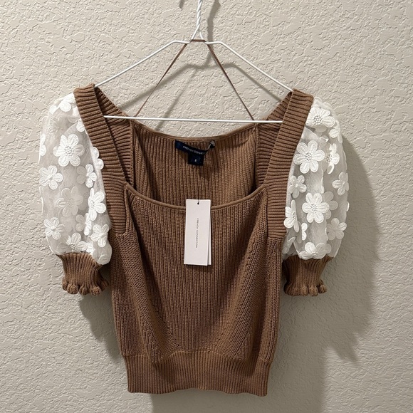 Brown Knit Top with White Floral Sleeves - Picture 1 of 4